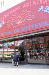 Attentifs Ensemble 80 * 6240 x 4160 * (7.0MB)